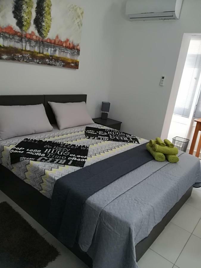 Luxury Apartment Close To Seafront Sliema Luaran gambar